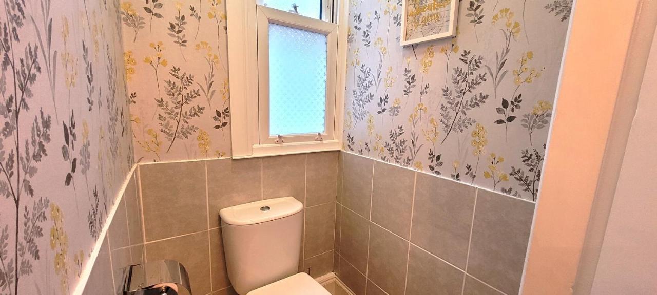 Hartoft St - 2 Bed Near River York Extérieur photo