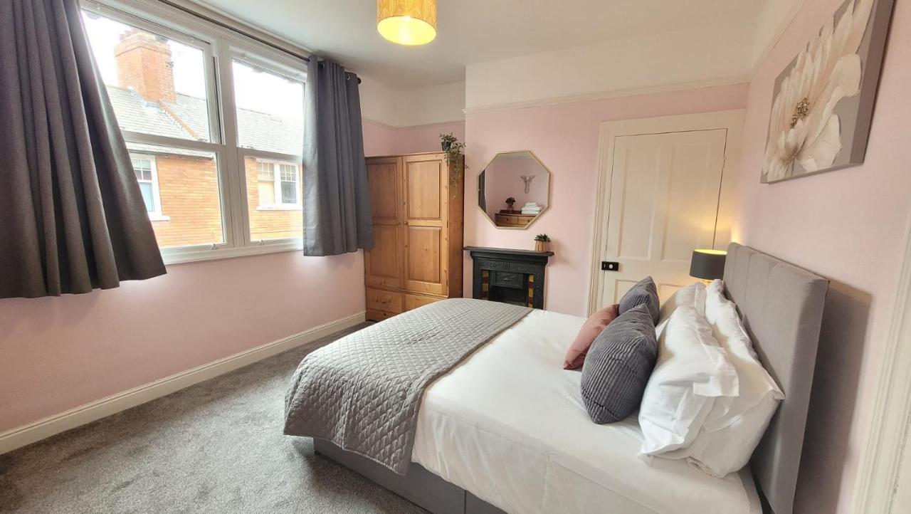Hartoft St - 2 Bed Near River York Extérieur photo