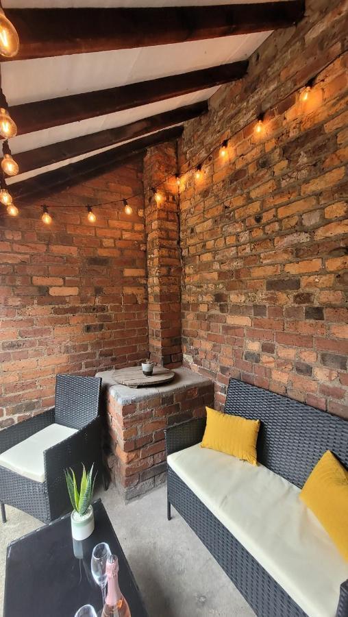 Hartoft St - 2 Bed Near River York Extérieur photo
